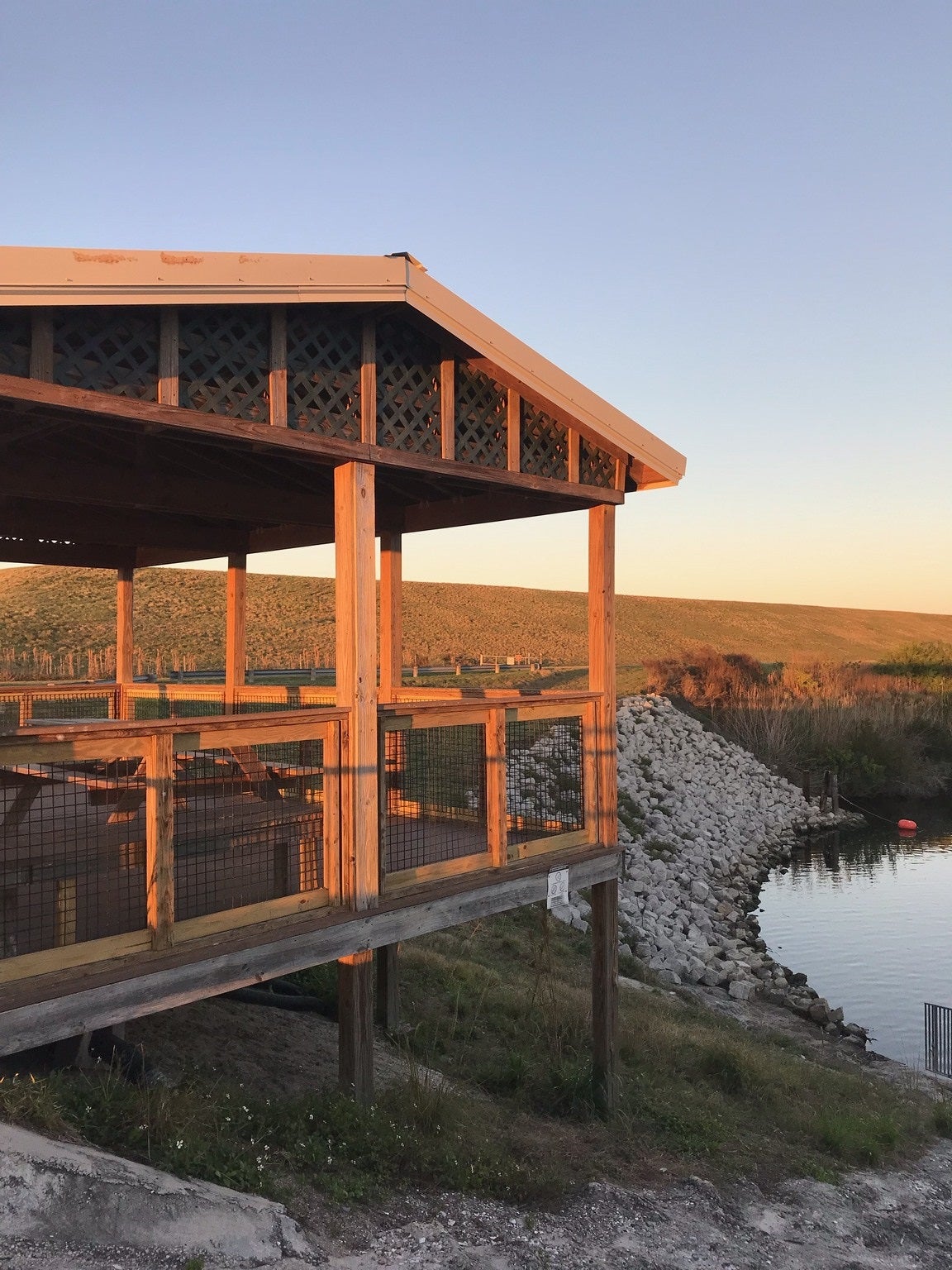 Side view of the Manatee Overlook at SSRPSP