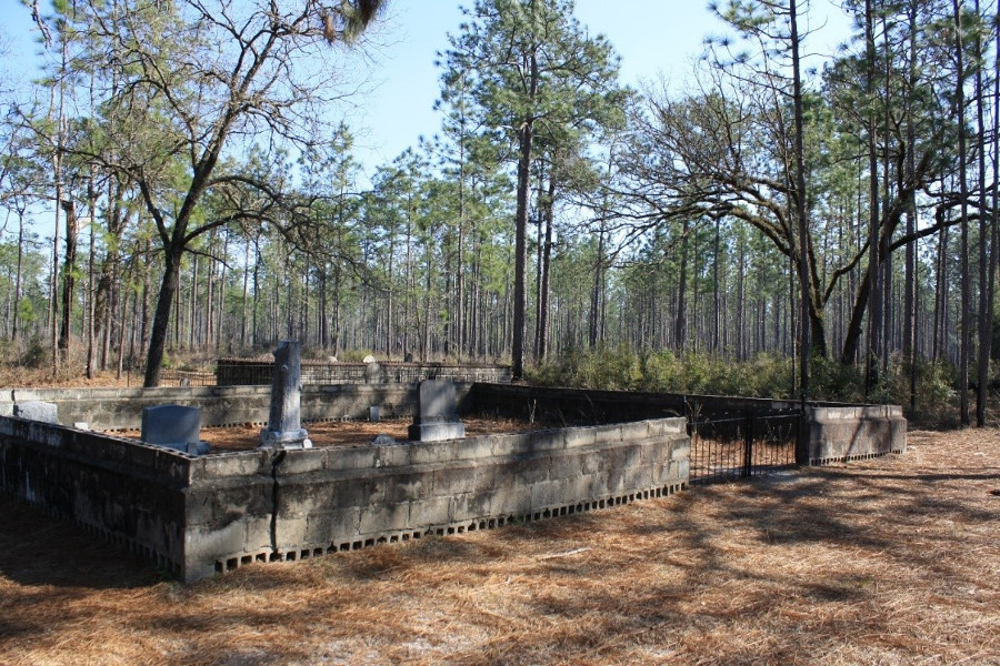 Image of the cemetery at Suwannee River State Park.