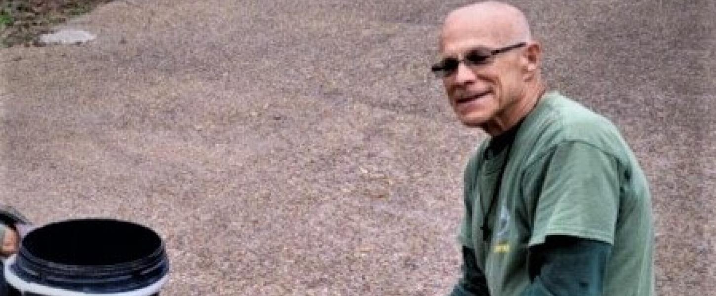 Volunteer Robert Halloway