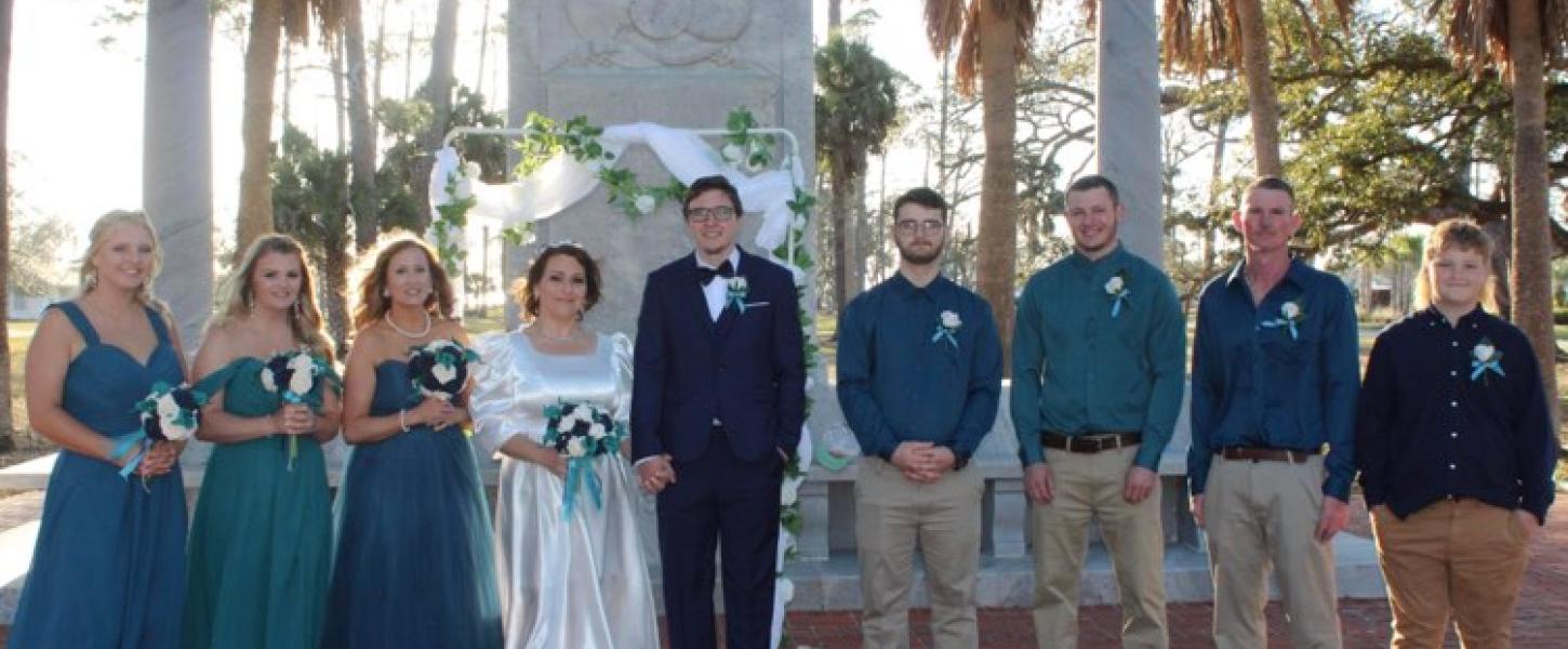 A photo of a wedding party at Constitution Convention Museum State Park 