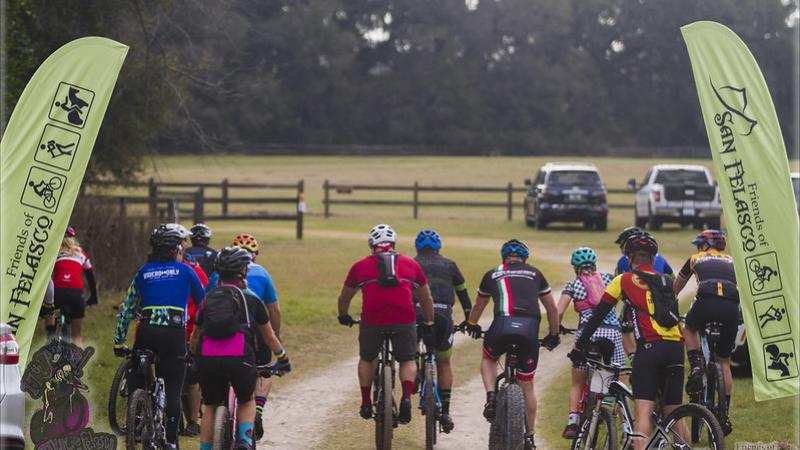 Group of bicyclists at the start 