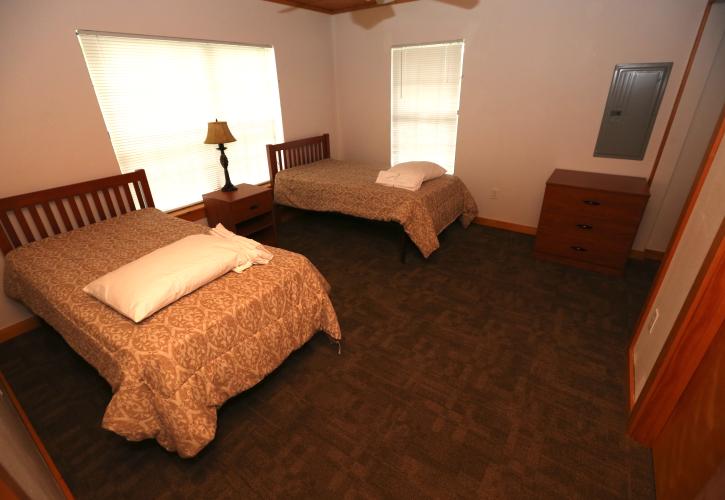 Lake Louisa Cabin Bedroom