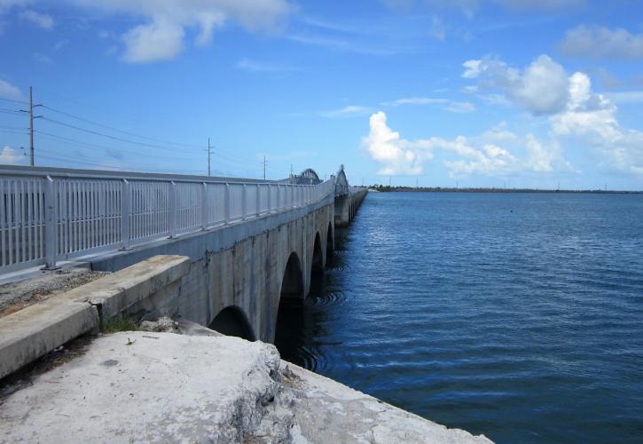 View of the Spanish Harbor Bridge 