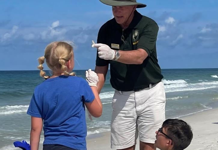 A photo of Steve Ruffin volunteering