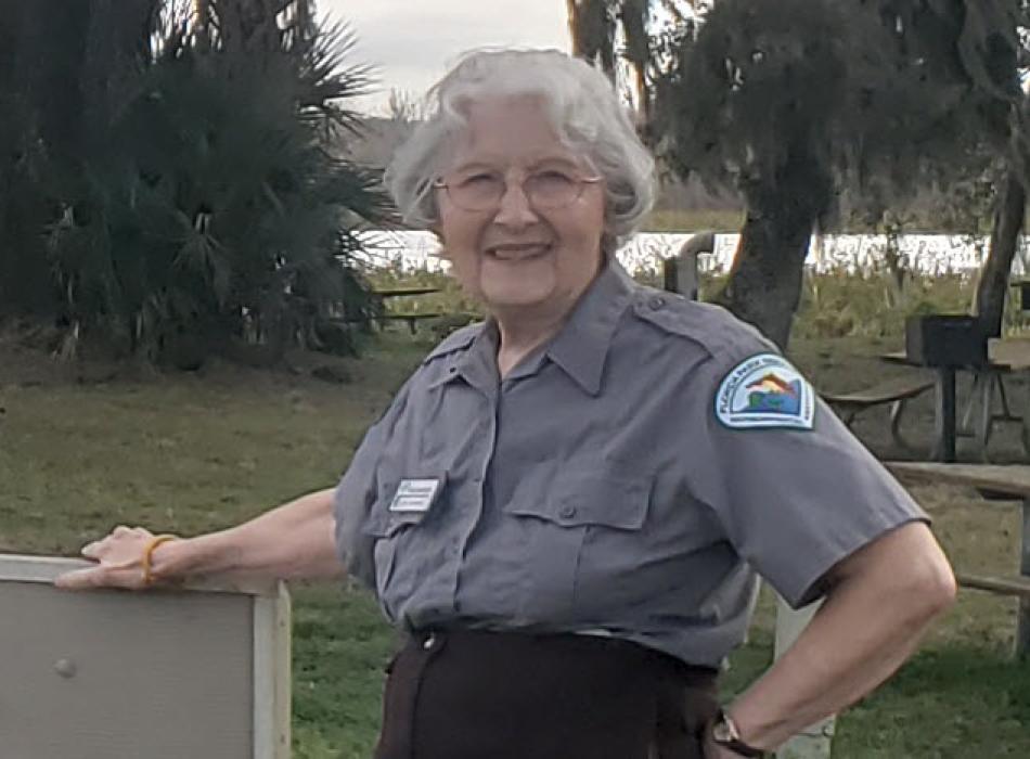 A picture of volunteer Lynn Bowen.