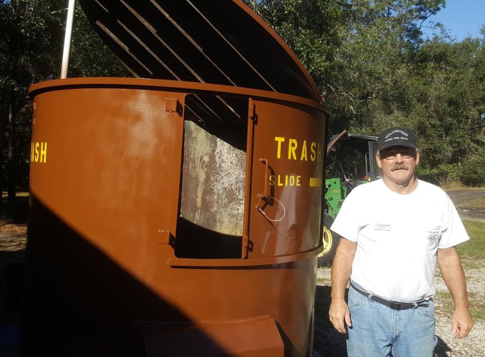 Wekiwa volunteer Dennis Bryant smiling at the camera